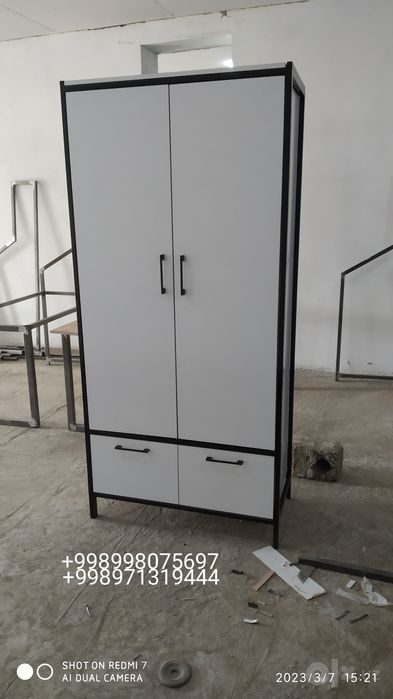Ishlabchiqaruvchidan buyurtma berish uchun yuqori sifatli loft mebelar