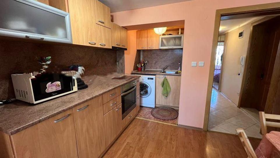 Дава се под наем Двустаен апартамент в Варна, Погреби - 61 кв.м за 425 € - Снимка #9