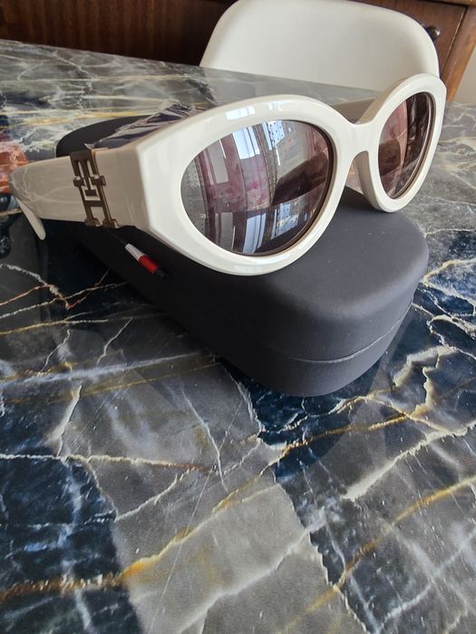 Очила Tommy Hilfiger