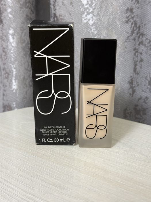 Тональный крем NARS Light 3 (Gobi)