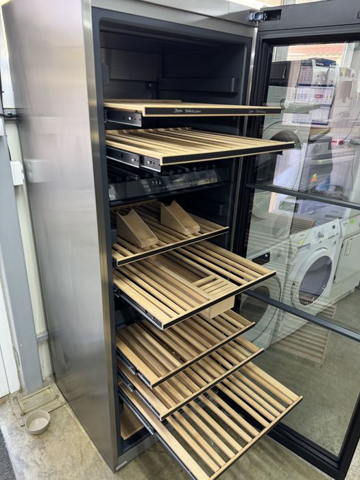 Miele Витрина /охладител /три зони от 5’с Перфектна GERMANY Гаранция