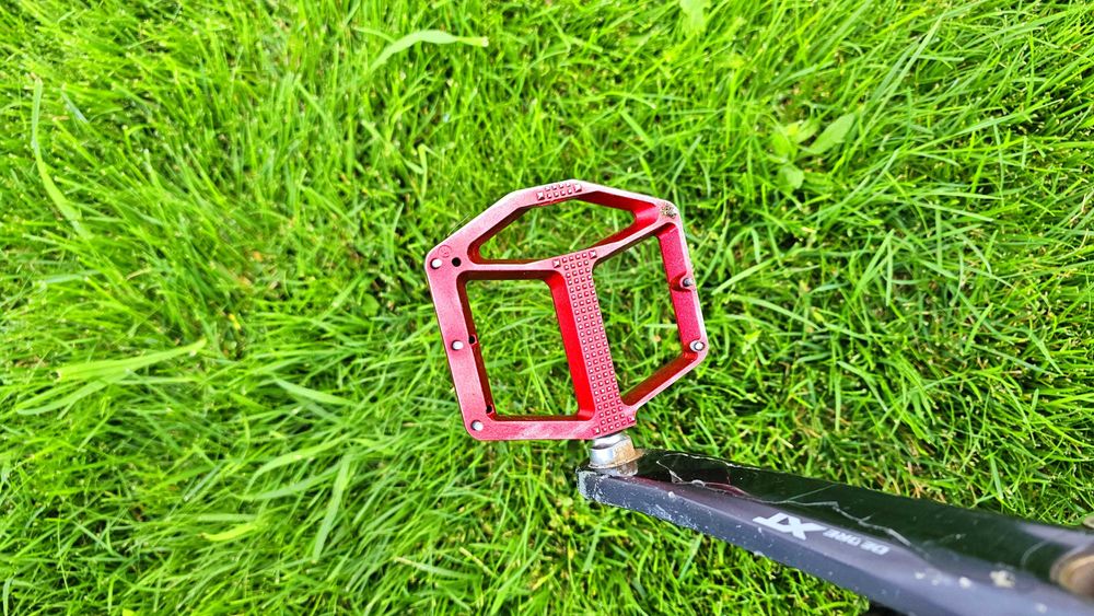 Vand Cube Stereo 170 tm grey n red , marimea L