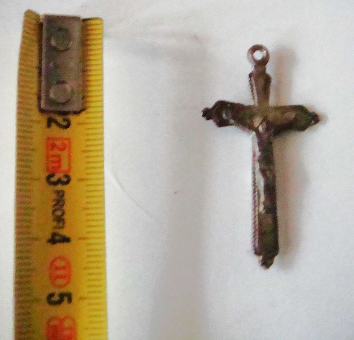 Лот стари разпятия