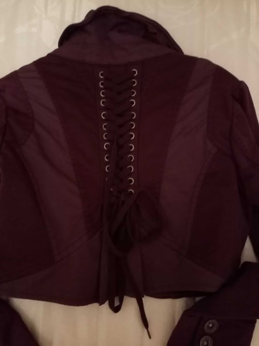 Лилаво късо сако Cassidi