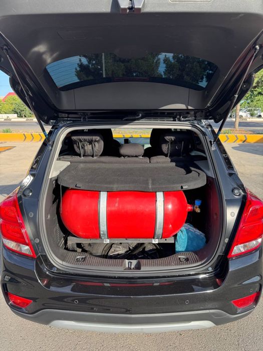 trekker 1 premier qora 2019