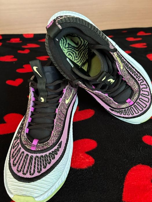 Мъжки маратонки NIKE Cosmic Unity 3