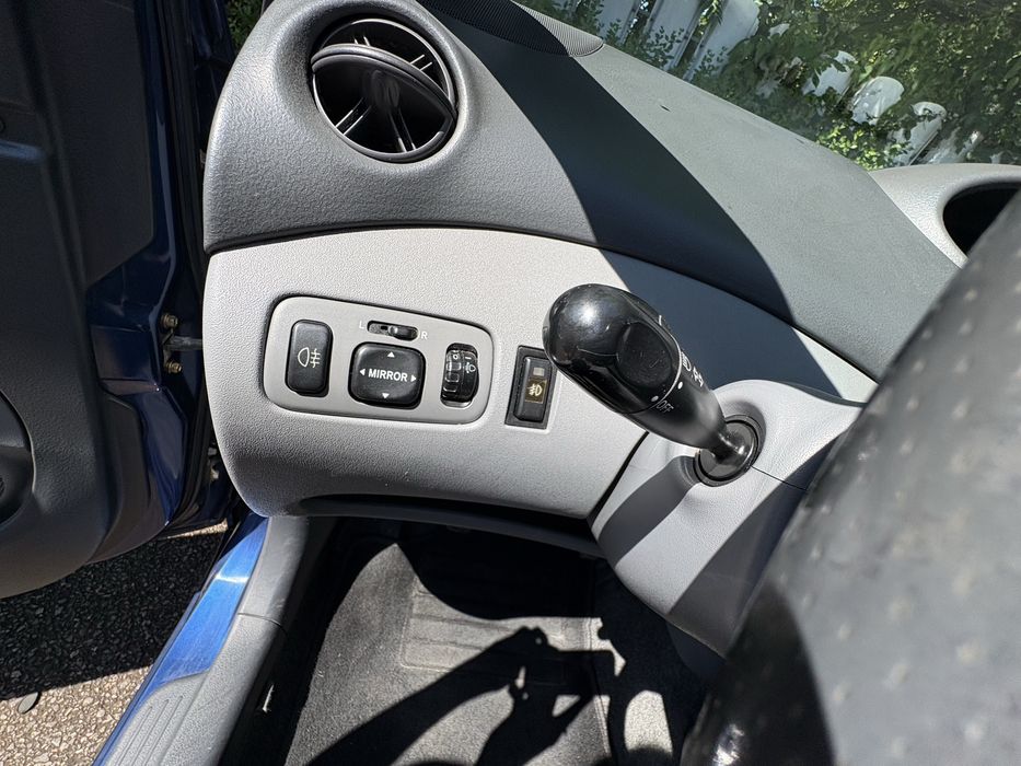 Toyota Yaris 2000