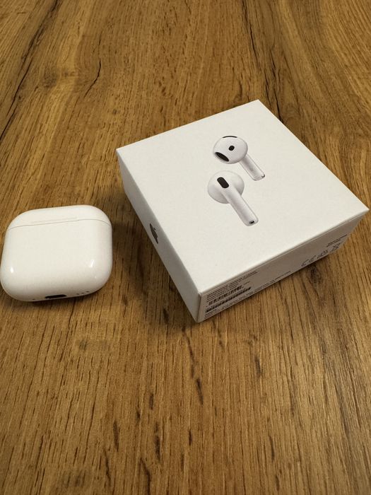 Слушалки Apple Airpods 4