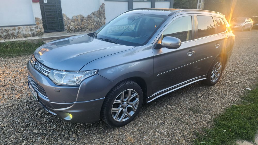 MITSUBISHI Outlander 2014 — imagine 2