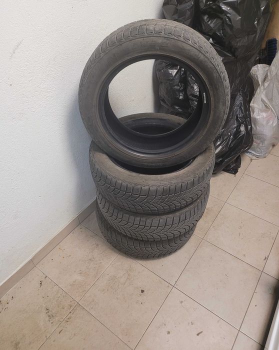 Продавам 4 бр. летни GITI SYNERGY и 4 бр. зимни гуми DAYTON 195/55/16