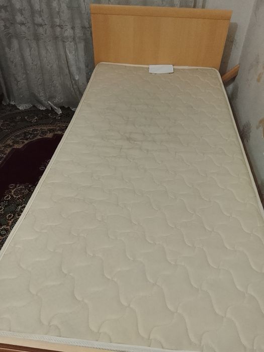 Шифоньер, кровать, трюмо