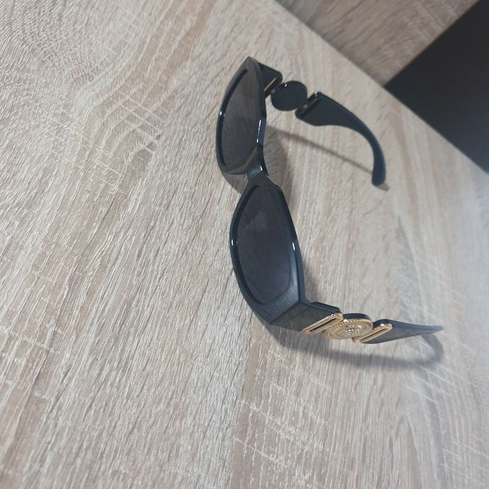 Ochelari de soare versace