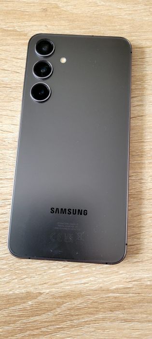 Samsung s24 plus.