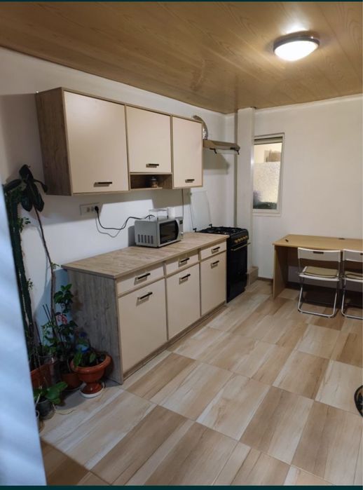 Garsoniera casa zona metrou republica direct proprietar