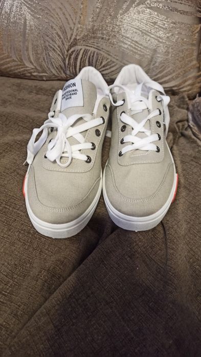 Кросовки (кеды), новый