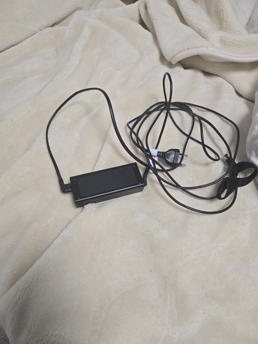 Продавам sorry vaio зарятно