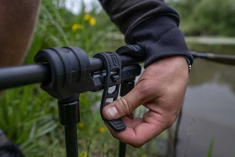 Държач за кеп Avid Carp Lok Down Landing Net