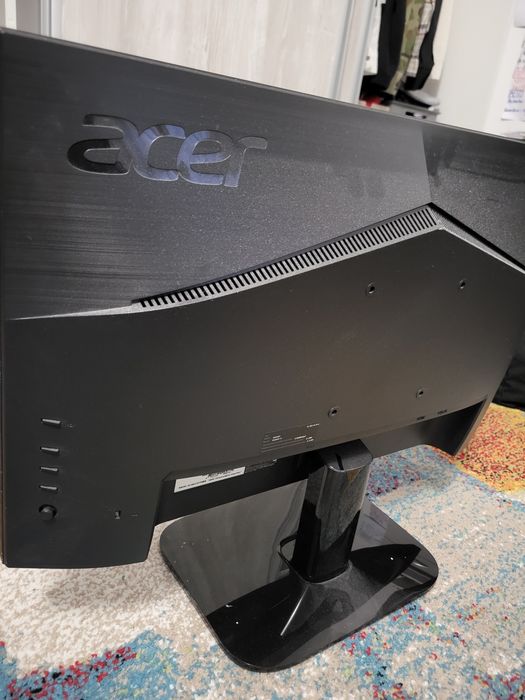Monitor Acer foarte bun