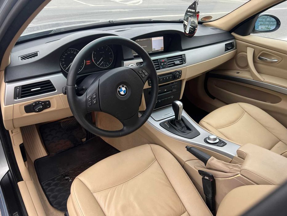 Vand bmw seria 3 e90  325i automat