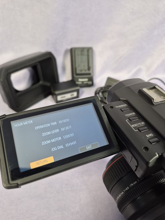 Видеокамера Panasonic AG-UX180