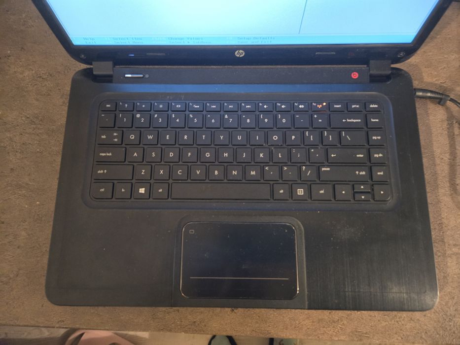 Laptop HP ENVY 6 cu defect!!