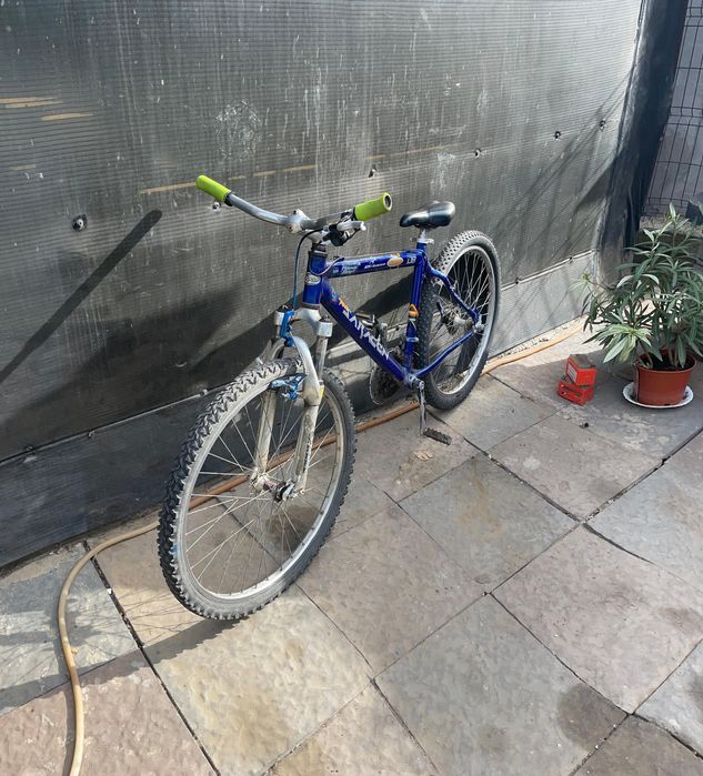 Saracen Mtb Traverse cu roti de 26 și cadru aluminiu