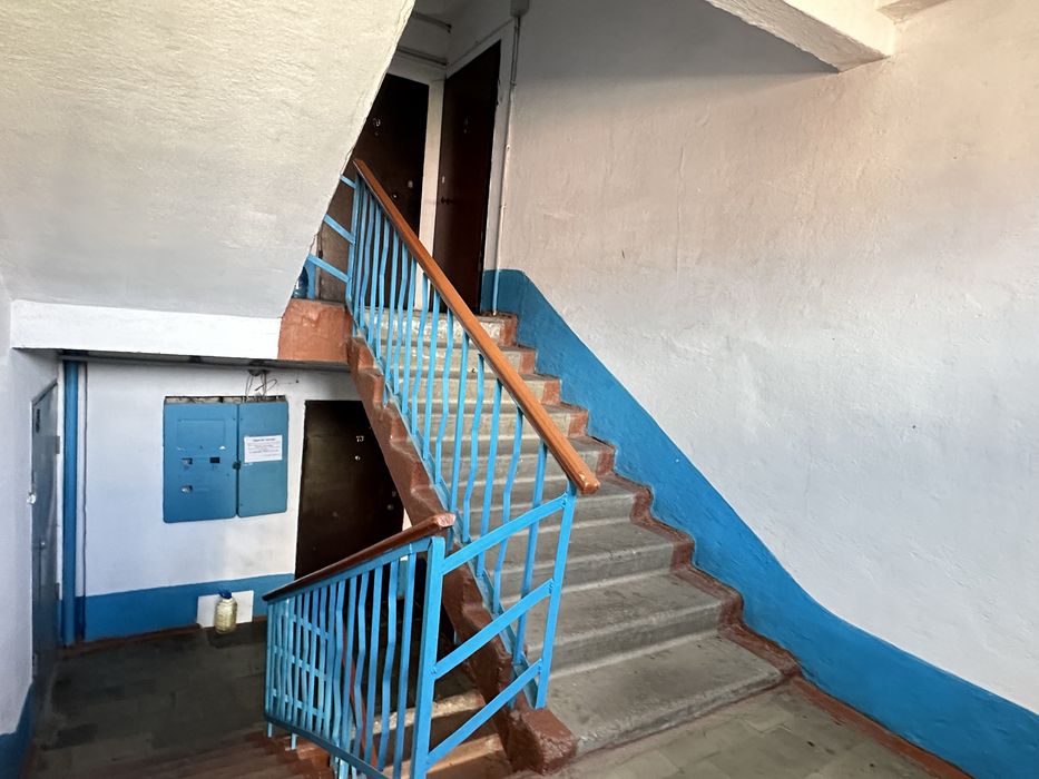 Продам дешево 3 ком квартиру