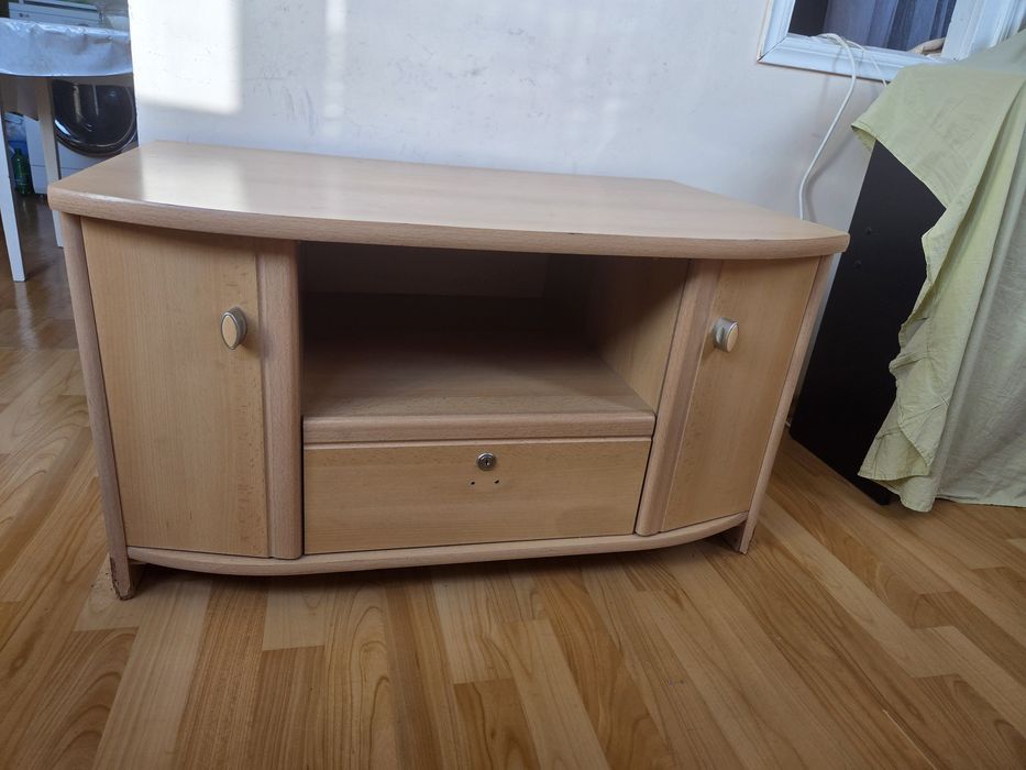 Тумба под телевизор