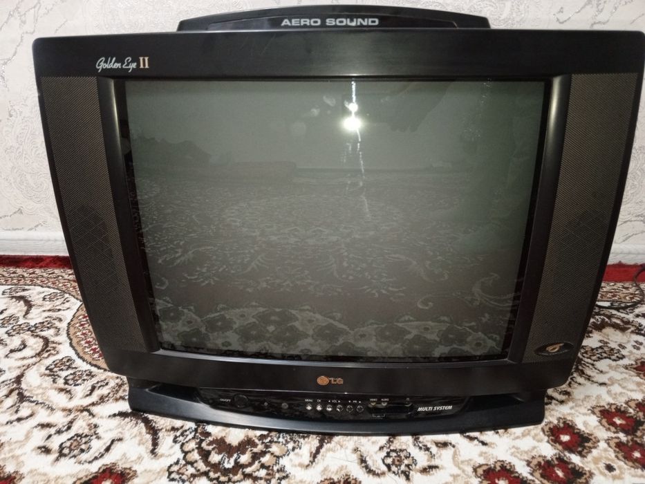 Телевизор сотилади 200000 сум.: 200 000 so’m