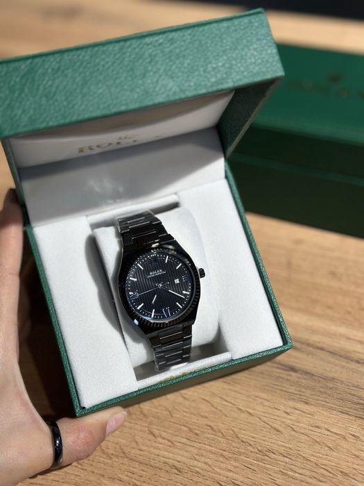 Новые мужские часы