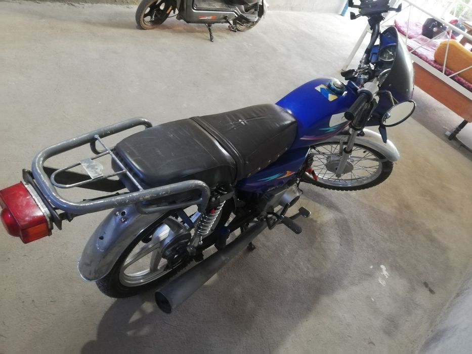 Moped honda kuzov juda baquvat