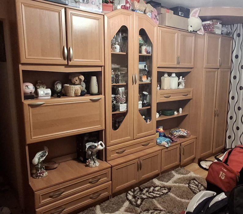 Vitrină de sufragerie