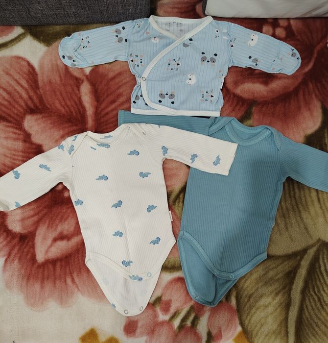 Продам детские вещи