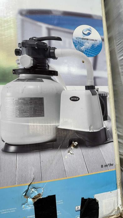 Piscină Intex Ultra Frame 5.49x2.74x1.32m + pompă cu filtru de nisip + sistem apă sărată