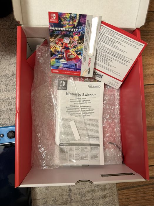 Nintendo switch OLED Mario kart 8 deluxe edition