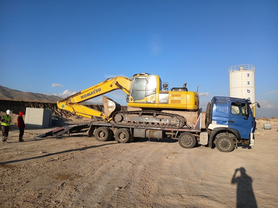 Грузовой эвакуатор или трал