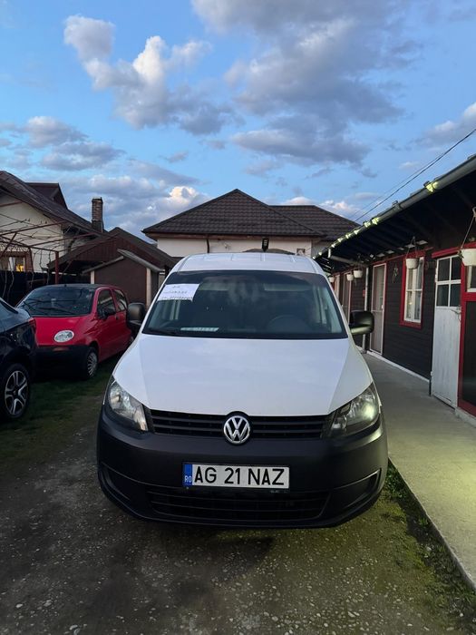 Vând Volkswagen Caddy