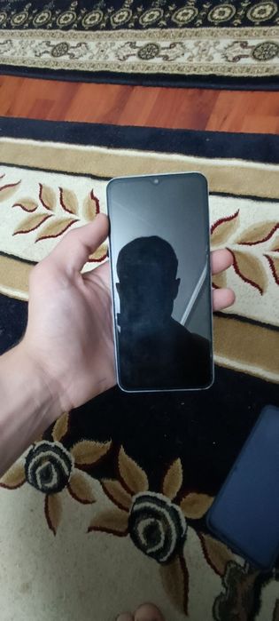 Samsung A 13 aybi ozgina tirnalgan cheholdan bilinmaydi