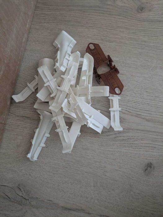 плинтус 10 шт белого цвета