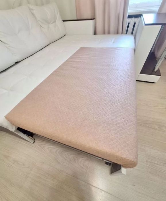 Диван угловой без дефектов