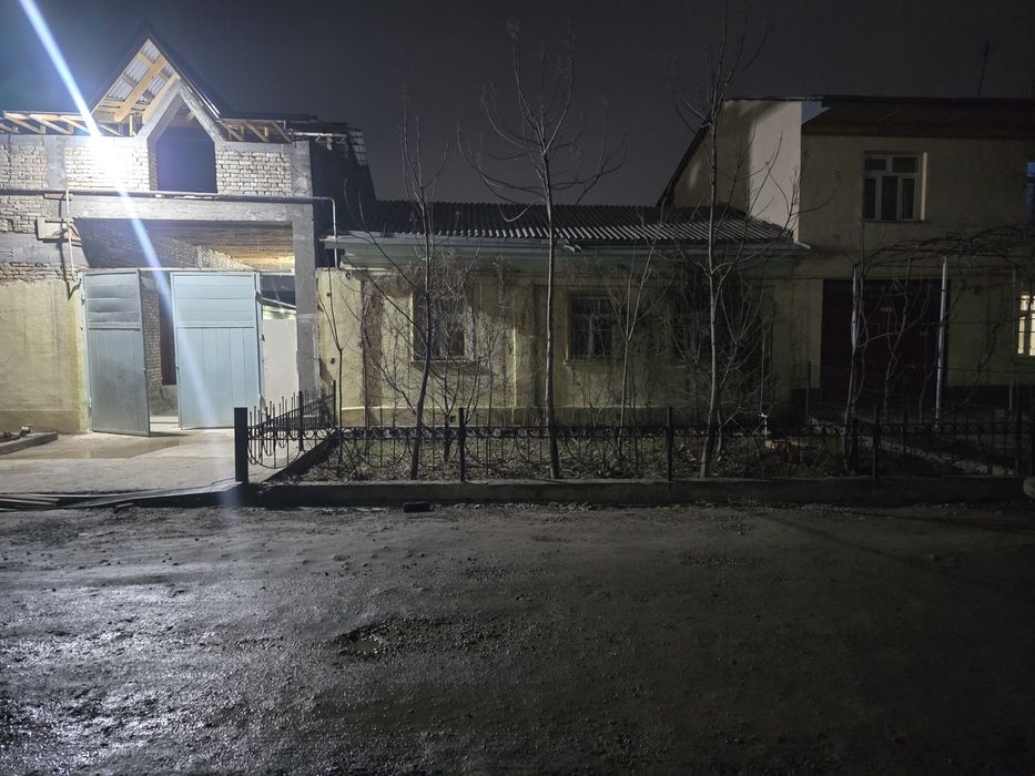 Продаётся участок 3 сотки с временным домом в центре Кибрая!

Идеальны