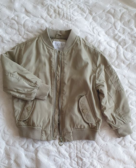 Детская куртка-бомбер ZARA
