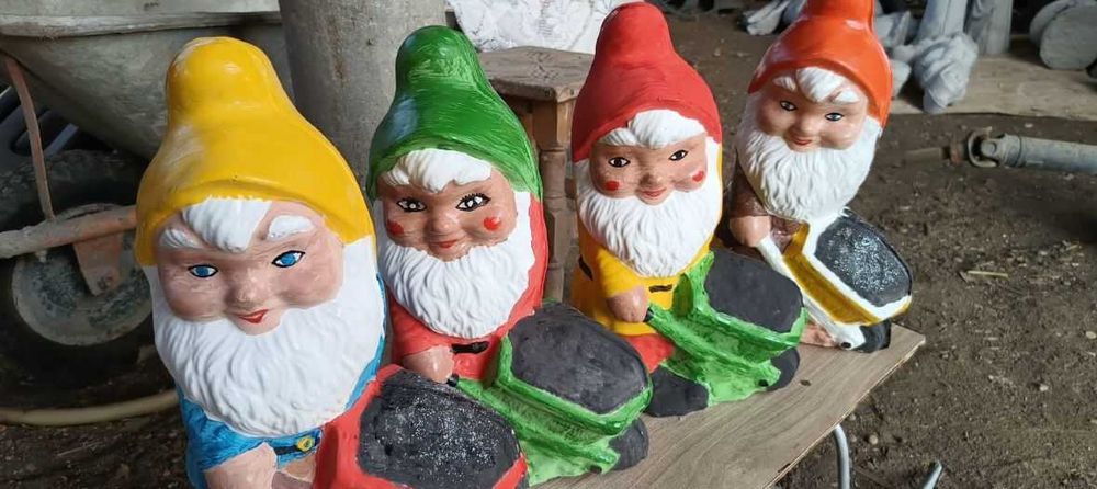 Matrite decoratiuni gradina pitici leu ciuperci alba ca zapada fantana