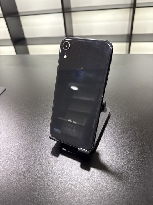 iPhone XR  64Gb 77%