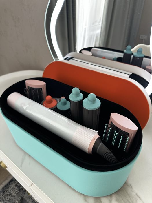 Дайсон стайлер в цвете Сакура