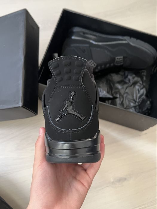 Jordan 4 Black Cat - 43