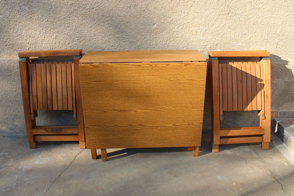 Vând masă plus 4 scaune