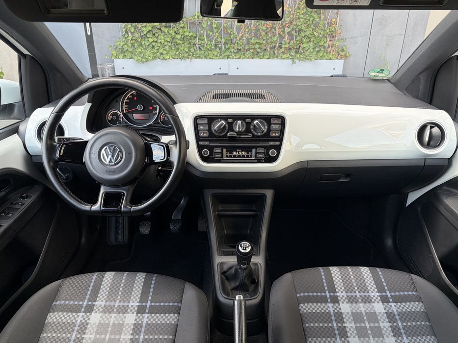 Vw Up 1.0 Benzina Clima Incalzire scaune  An fabr 2016 Impecabil 134000 km!!!