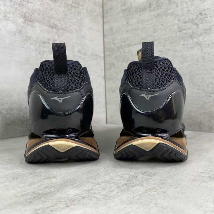 Нови мъжки маратонки Mizuno Wave Prophecy 14 S 'Black Gold