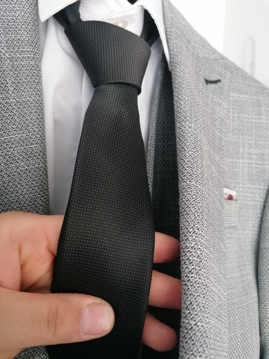 Официален мъжки костюм